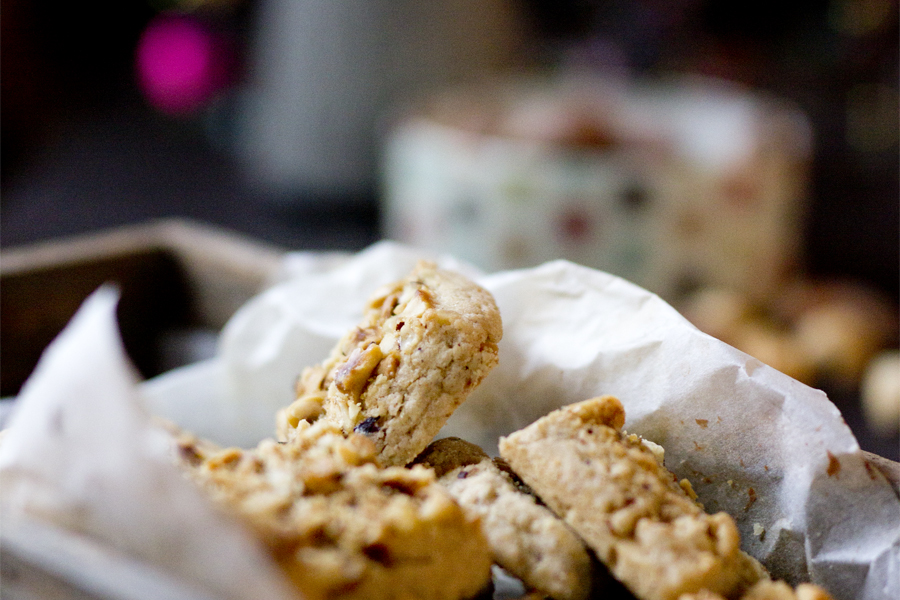 Easy christmas cookies: roasted hazelnut squares | LOOK WHAT I MADE ...
