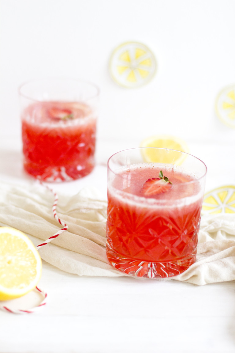 Strawberry campari gin cocktail LOOK WHAT I MADE