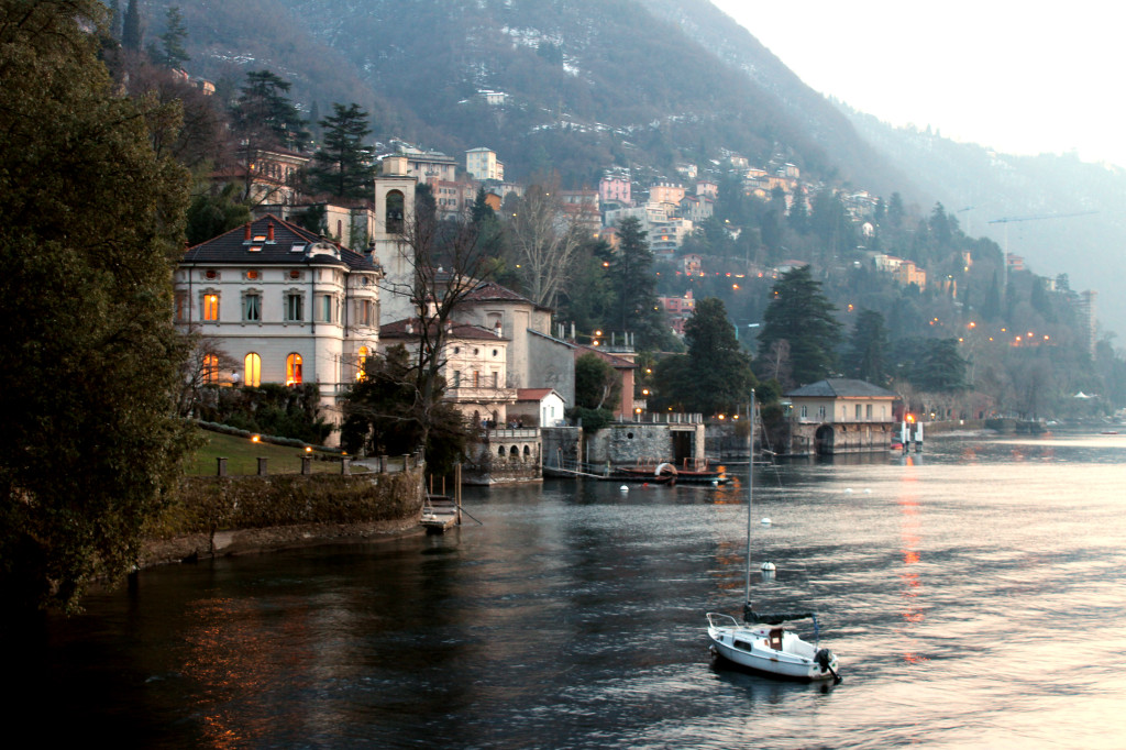 lake como villa