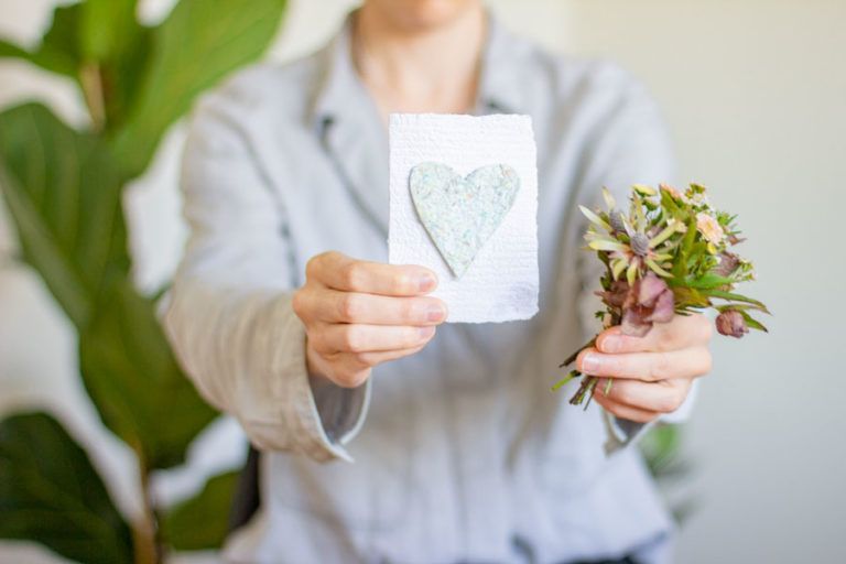 Making Paper: Mother's Day Card with hidden flower seeds | LOOK WHAT I ...