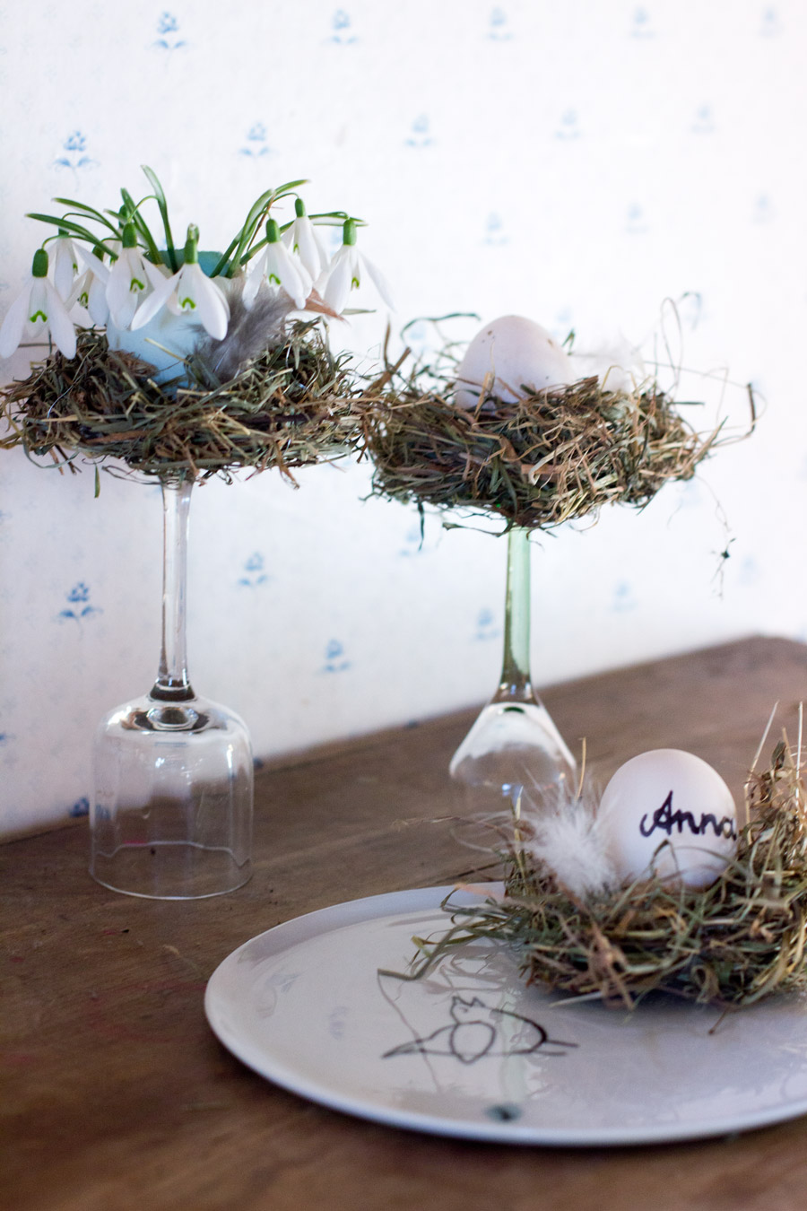 DIY easter hay nest table decoration