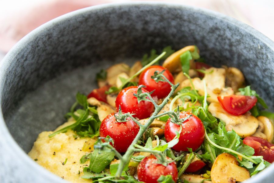 Home office lunch: Polenta with mushrooms and tomatoes | LOOK WHAT I MADE ...