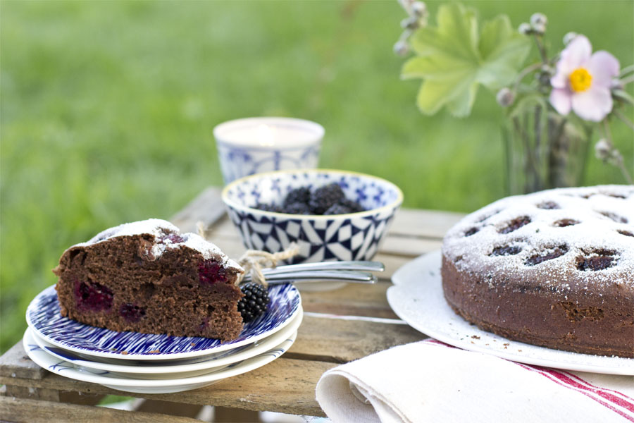 Blackberry chocolate cake recipe | LOOK WHAT I MADE ...