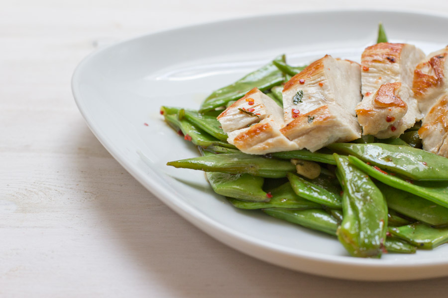 Quick (home) office lunch: roasted chicken with asian broad beans