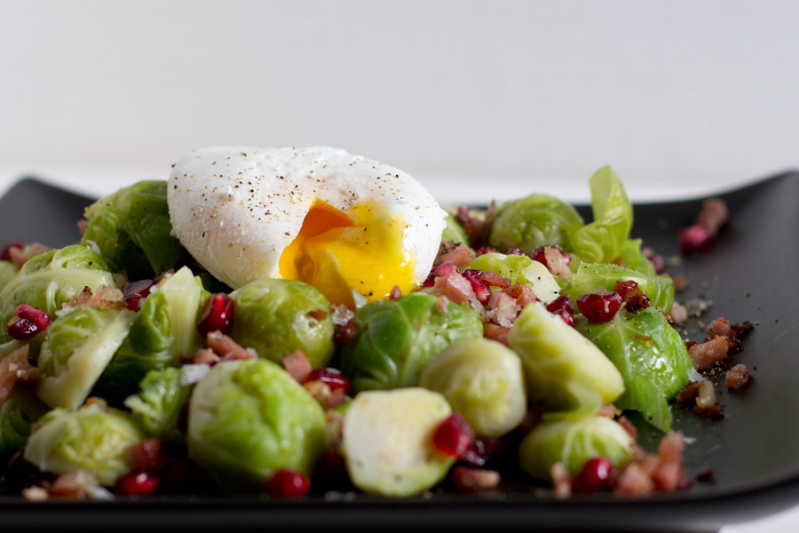 brussel-sprout-bacon-pomegranate-quick-office-lunch-recipe