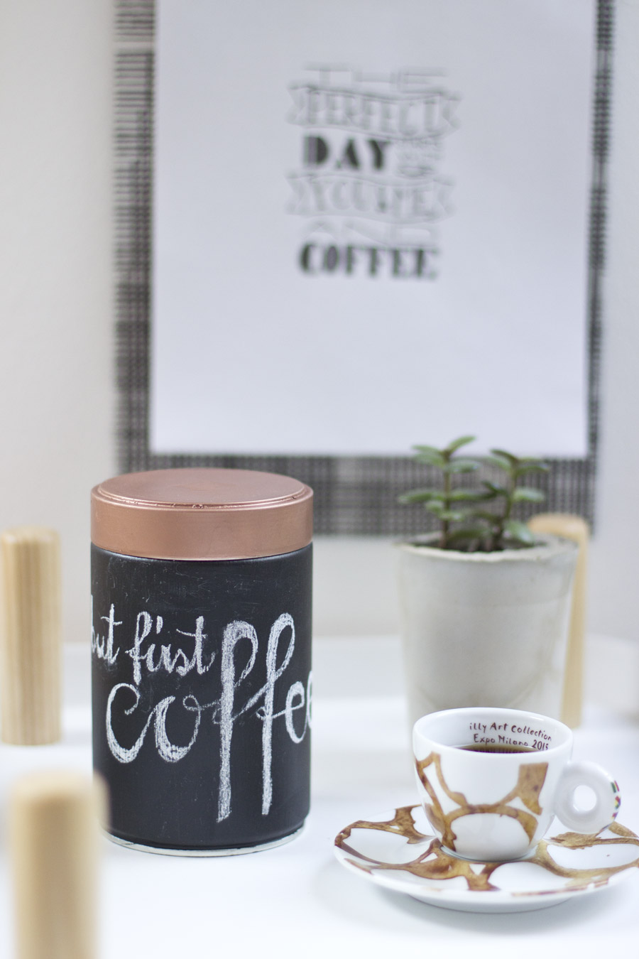 Upcycle an old coffee tin to make beautiful storage for your bits and bobs. | LOOK WHAT I MADE...