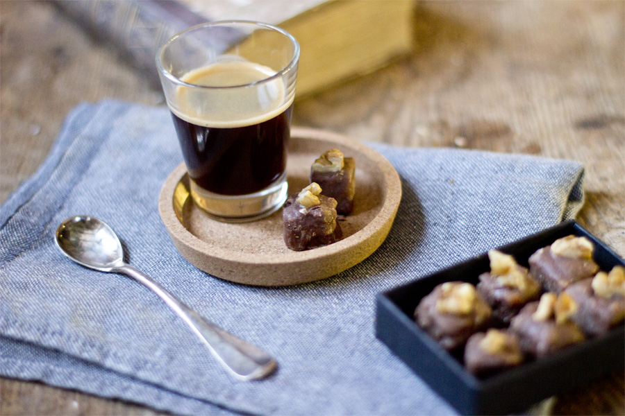 Walnut chocolate praline recipe | LOOK WHAT I MADE ...