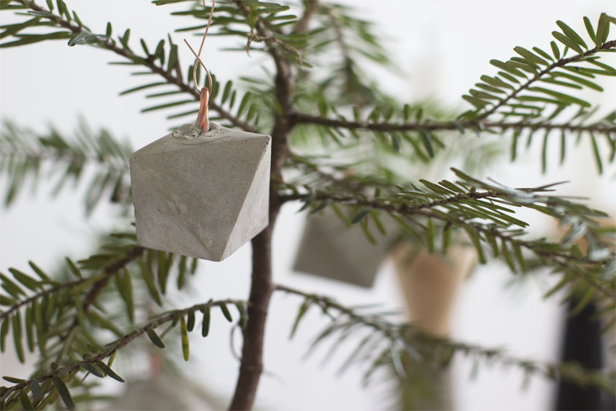 Concrete christmas tree hangers DIY | LOOK WHAT I MADE ...