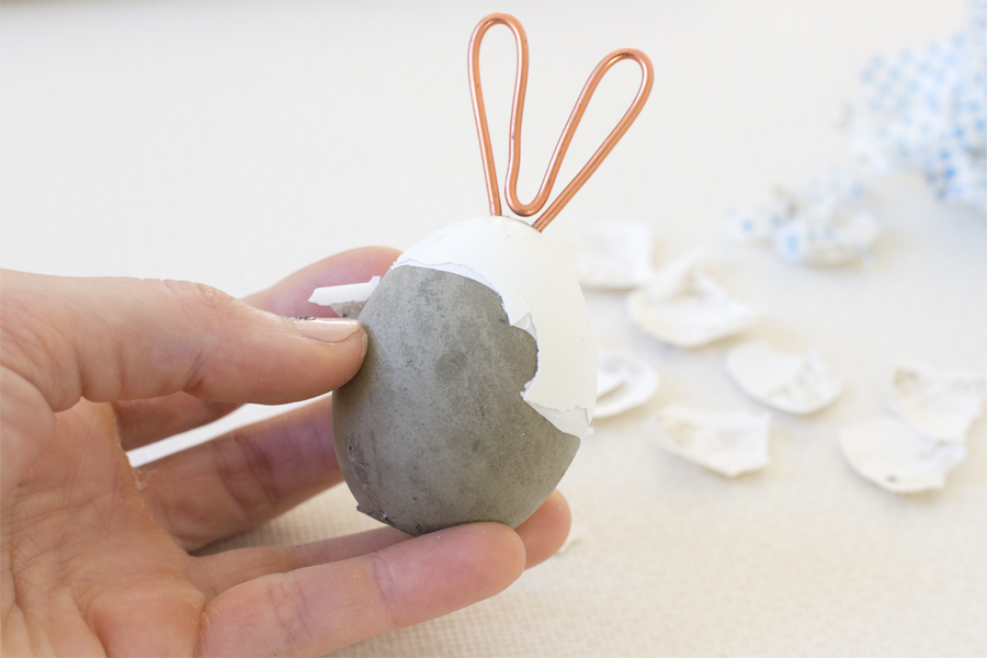 DIY copper and concrete Easter bunnies | LOOK WHAT I MADE ...