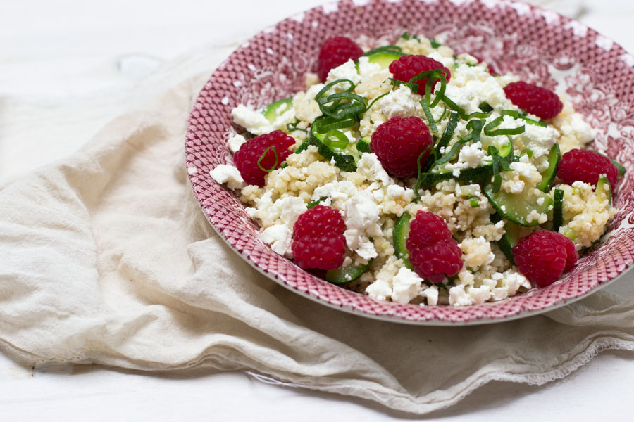 Home Office Lunch: couscous with zucchini, raspberry and feta