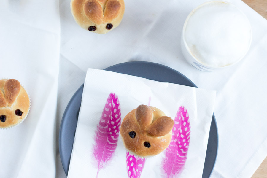 Make this cute brioche bunnies for your Easter brunch of breakfast