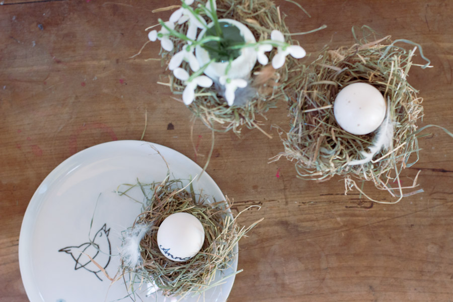 DIY hay nest for Easter place holders and egg vase decoration