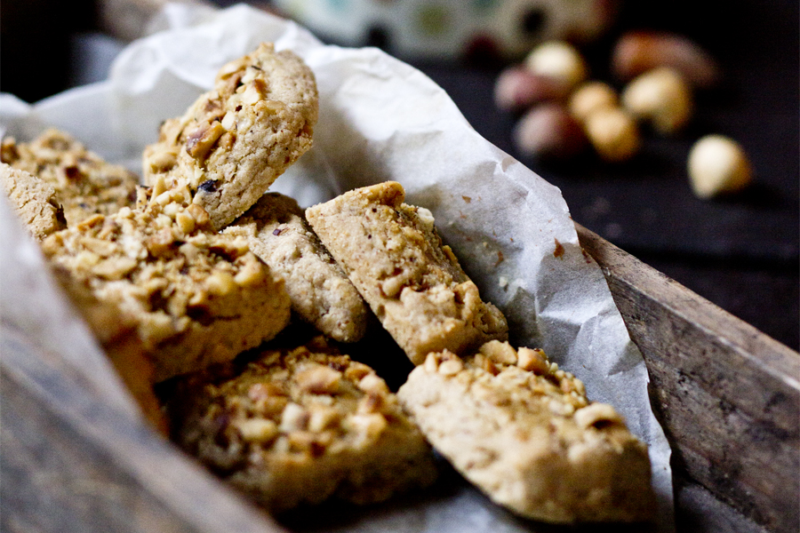 Easy christmas cookies: roasted hazelnut squares | LOOK WHAT I MADE ...