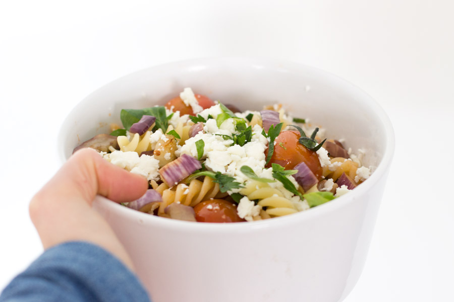 For an easy and quick office lunch whip up this delicious and healthy eggplant pasta salad | full recipe on the blog