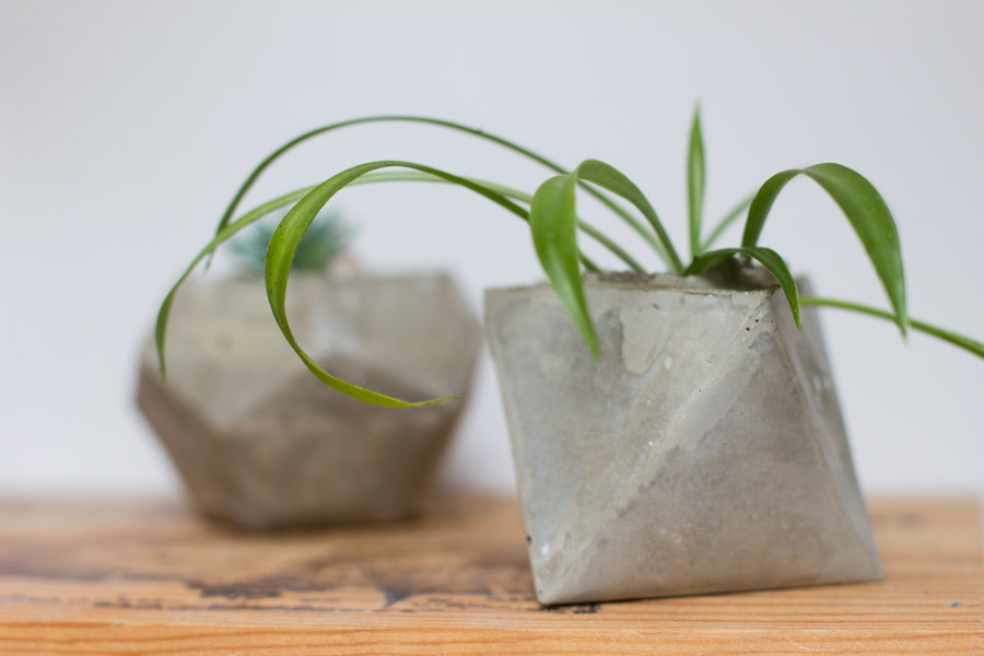 handmade-concrete-geometrical-planter