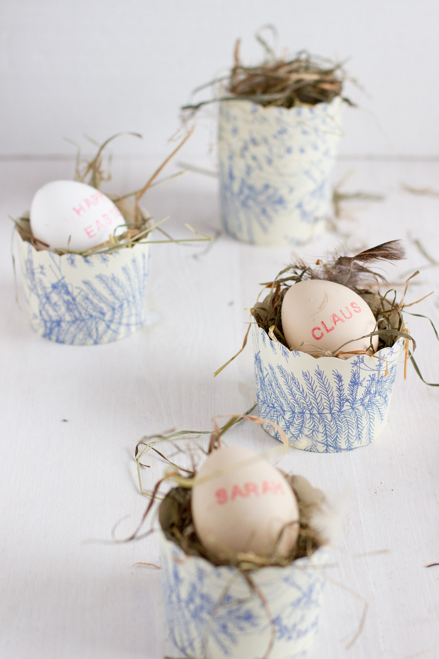 Easter egg place cards DIY | LOOK WHAT I MADE ...