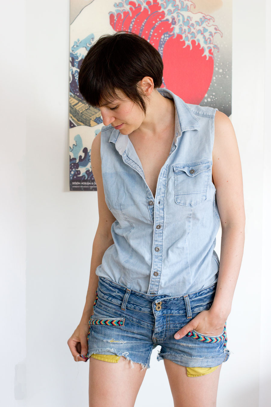 how to refashion an old blouse into a fashionable sleeveless shirt