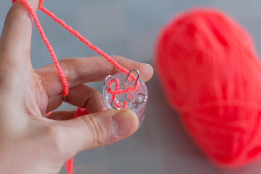knitting-jenny-how-to-begin