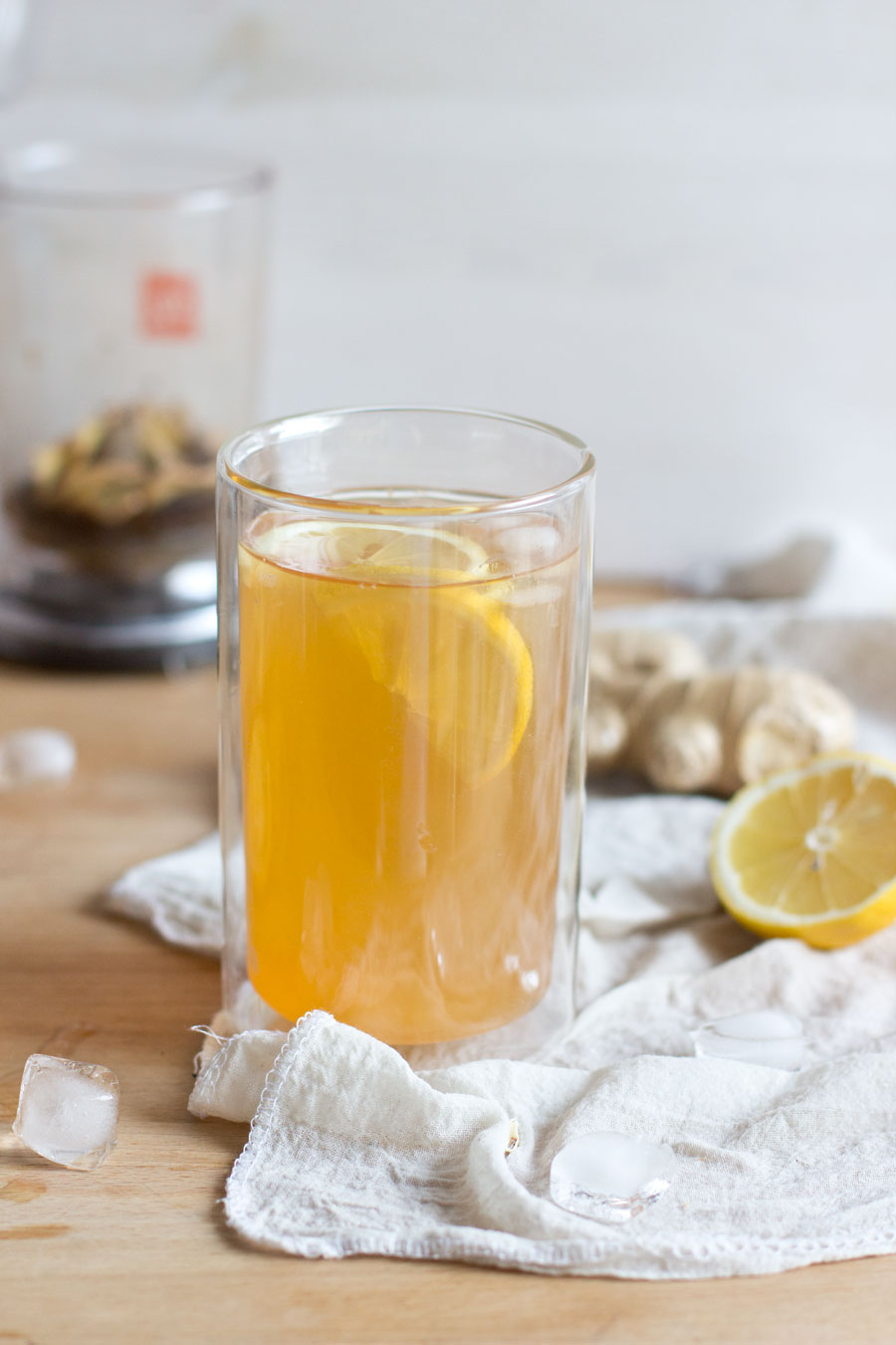 For a refreshing summer drink make this no-sugar lemon and ginger ice tea – done in 10 mins!