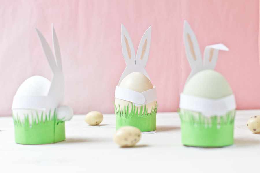 Paper Easter bunnies table decoration