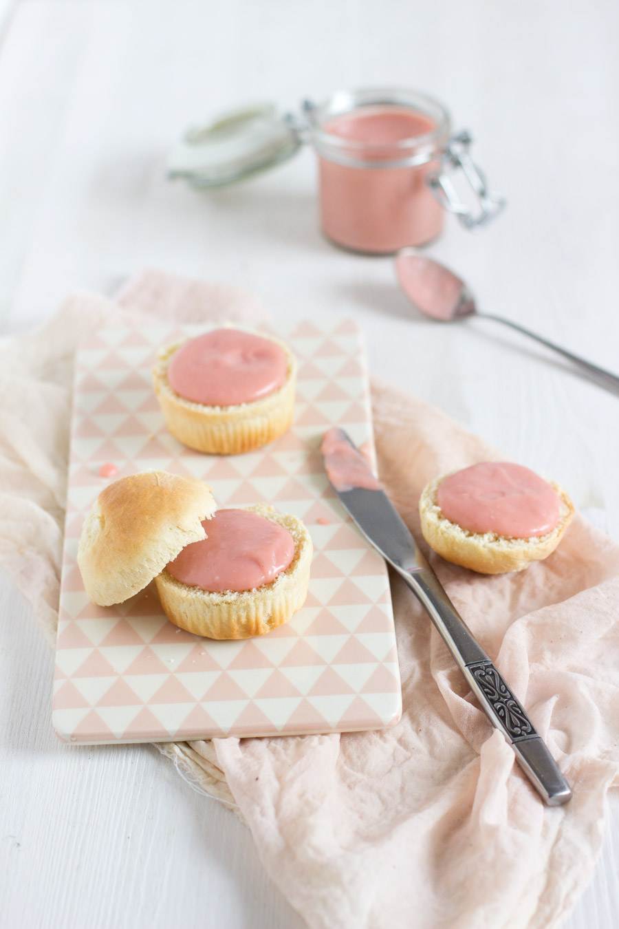 easy and fresh rhubarb curd recipe - perfect for every summer dessert