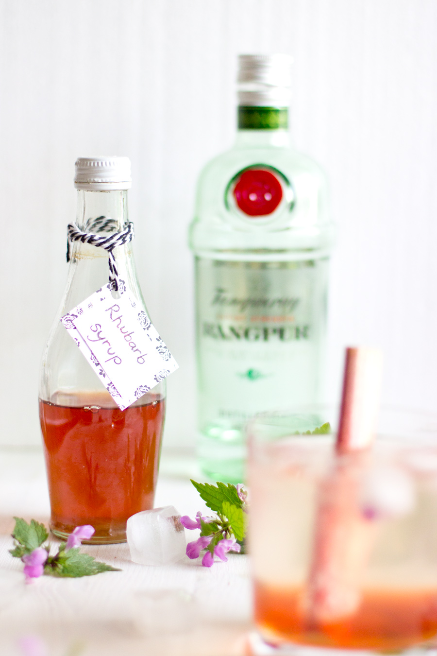 Rhubarb gin fizz cocktail recipe | Enjoy this cool and refreshing  cocktail on hot summer nights. Made in 5 mins and definitely a crowd-pleaser